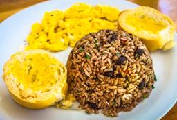 cafe monka pinto con huevos