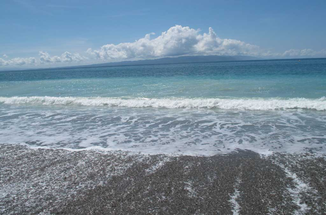 Costa Rica - Waves at Playa Pan Dulce on Cabo Matapalo